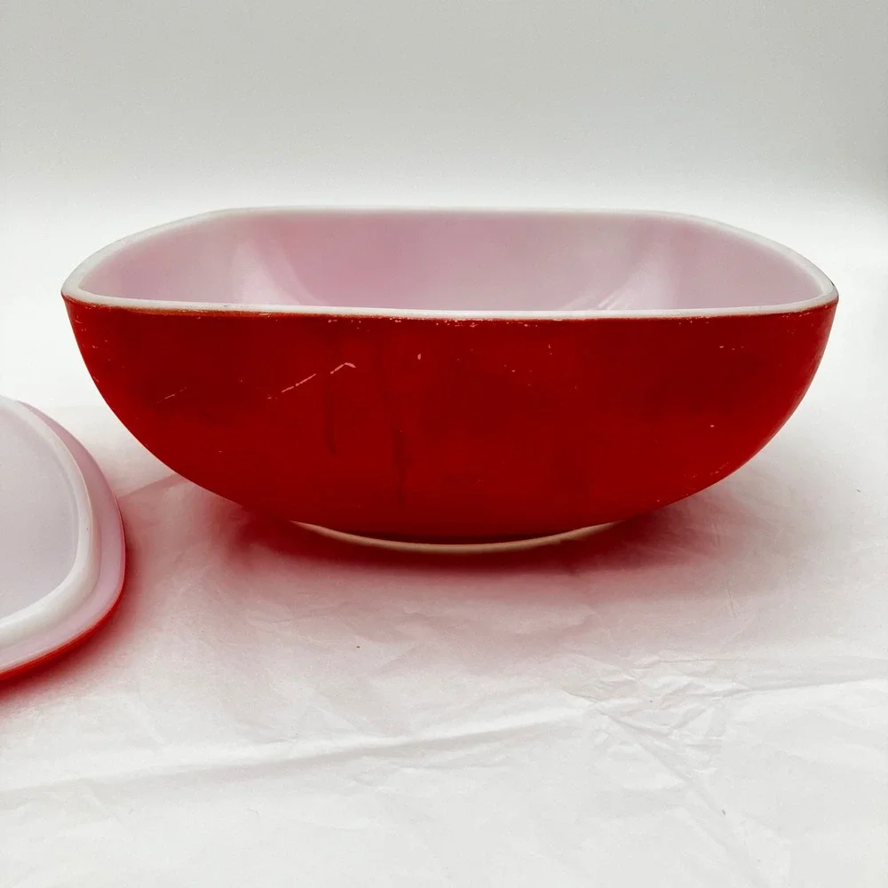 Pyrex Casserole Dish 525 2.5QT Red Vintage Milk Glass Square Lid